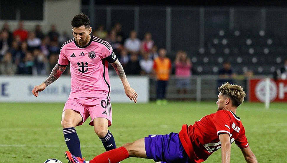 VAR và cuộc chiến giành lại niềm tin nơi trọng tài V.League: Nhìn từ băng ghi hình tua chậm